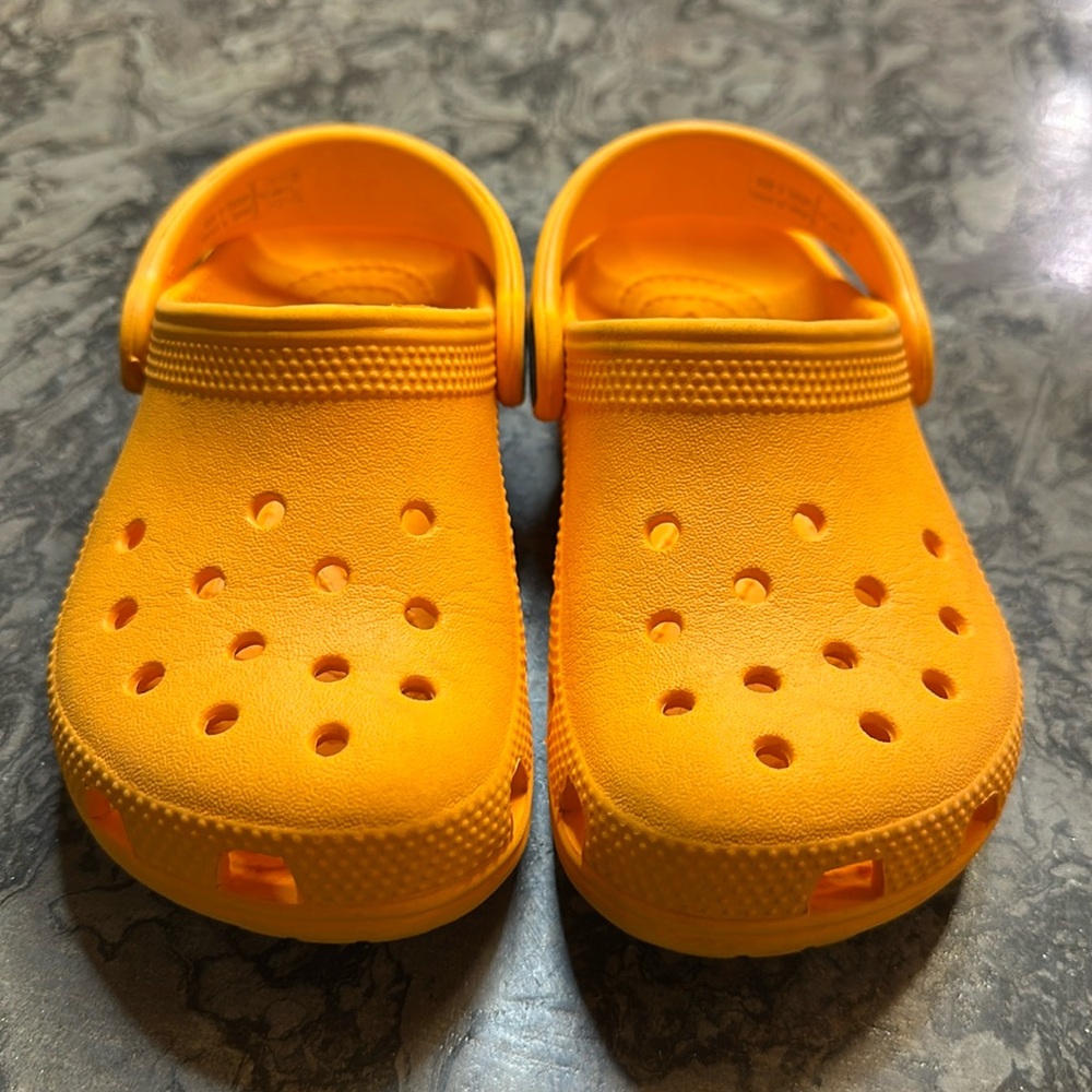 Size C9 Toddler Orange CROCS